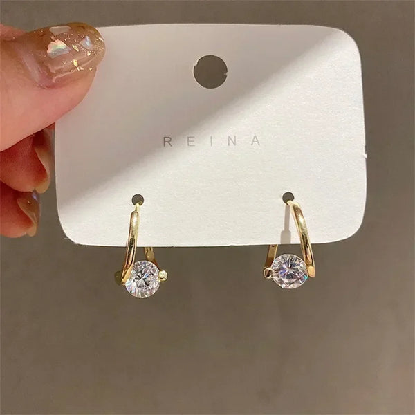 Aretes Colgantes Dorados Elegantes